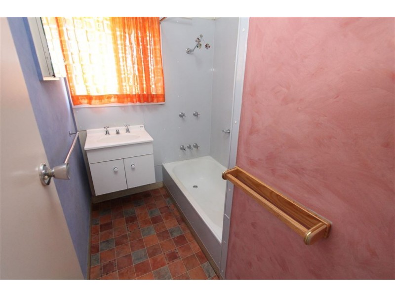 90 Chippendale Street, Ayr QLD 4807