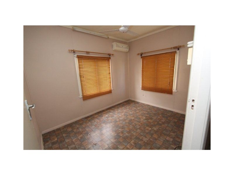 12 Ross Street, Ayr QLD 4807