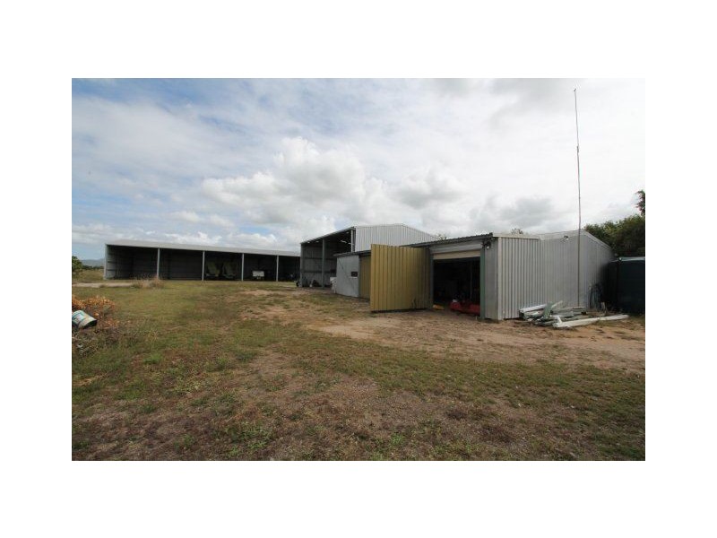 39 Plantation Avenue, Horseshoe Lagoon QLD 4809