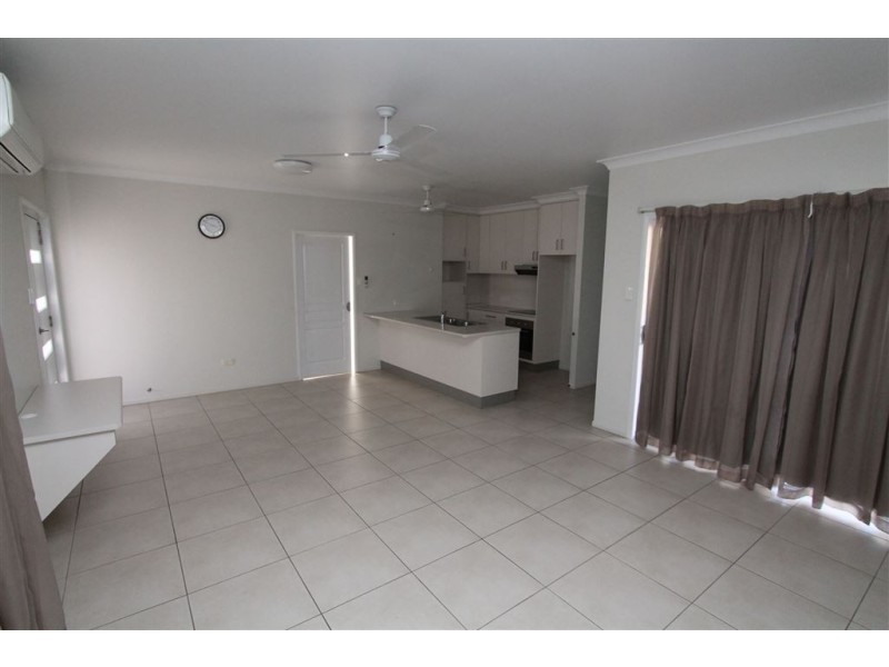 2/166 Edwards Street, Ayr QLD 4807