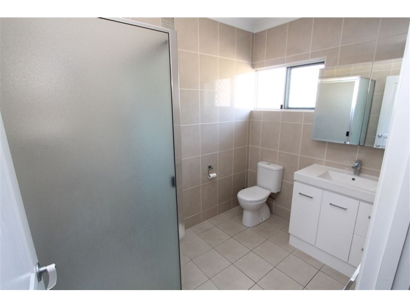2/166 Edwards Street, Ayr QLD 4807
