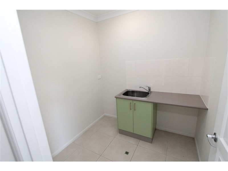 2/166 Edwards Street, Ayr QLD 4807