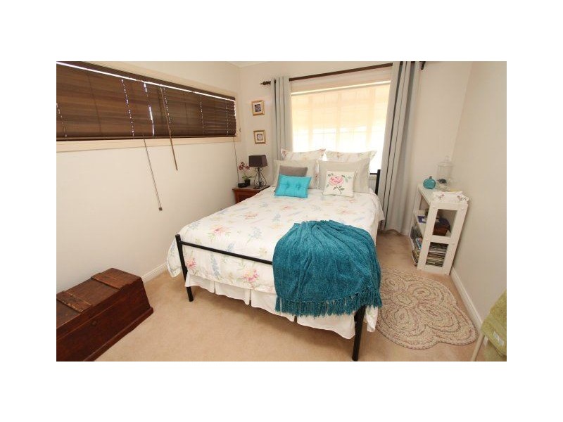 8 McIntyre Place, Ayr QLD 4807
