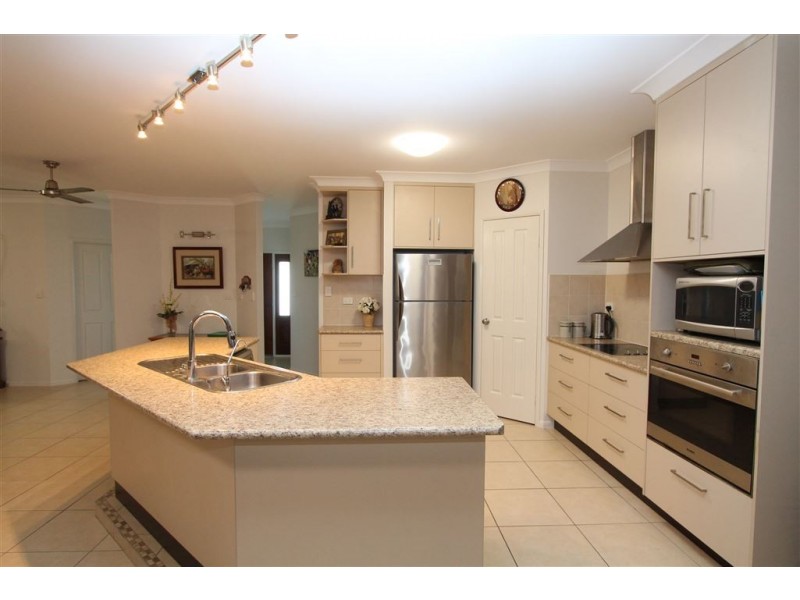 44 Loram Road, Jarvisfield QLD 4807