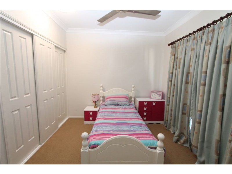 44 Loram Road, Jarvisfield QLD 4807