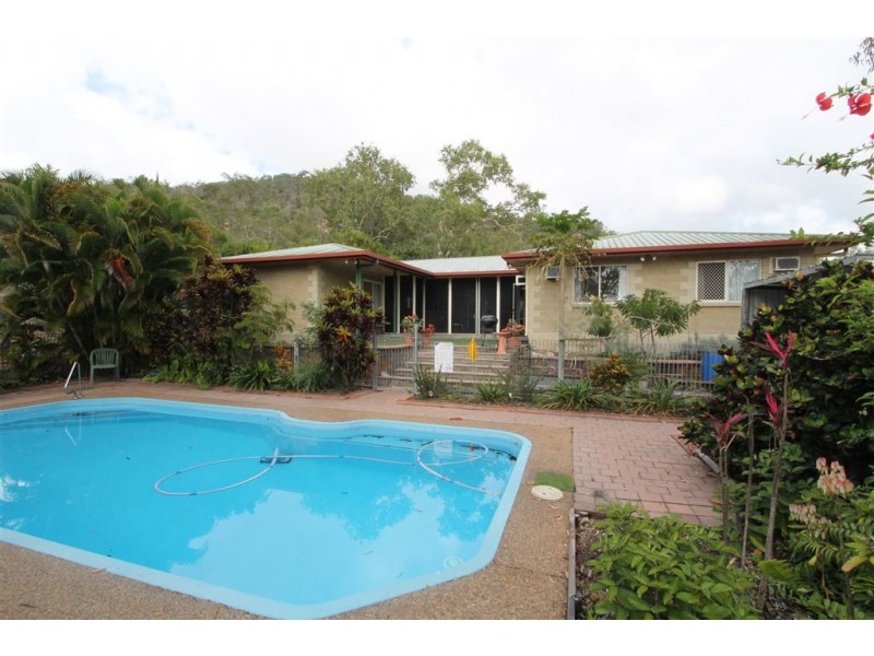 63 Castorina Drive, Mount Kelly QLD 4807
