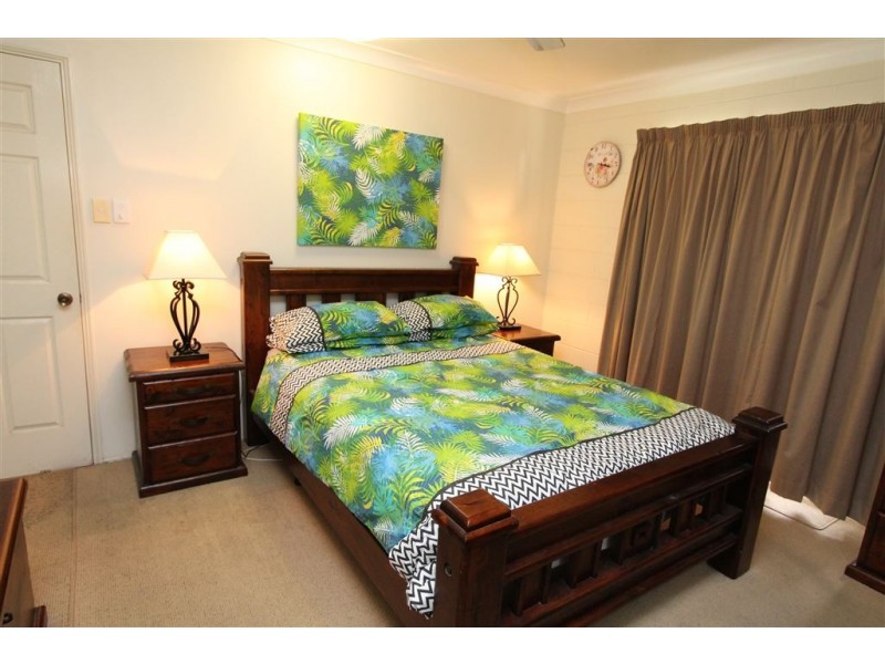 63 Castorina Drive, Mount Kelly QLD 4807