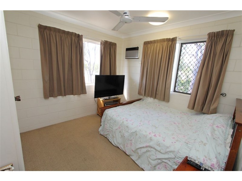 63 Castorina Drive, Mount Kelly QLD 4807