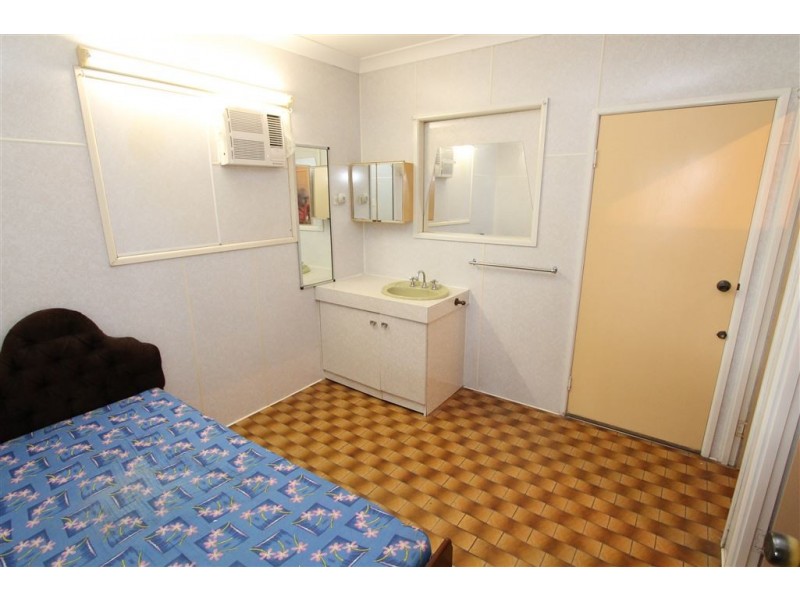 69 Young Street, Ayr QLD 4807