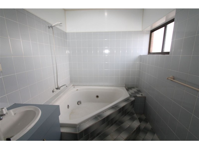 15 Strathdee Court, Ayr QLD 4807