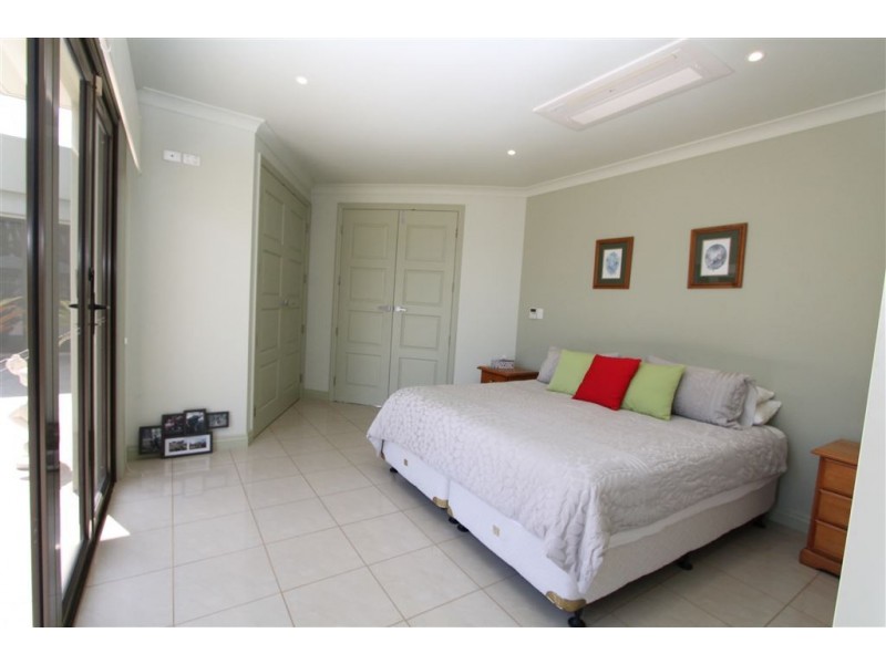 75 Adelaide Terrace, Bowen QLD 4805