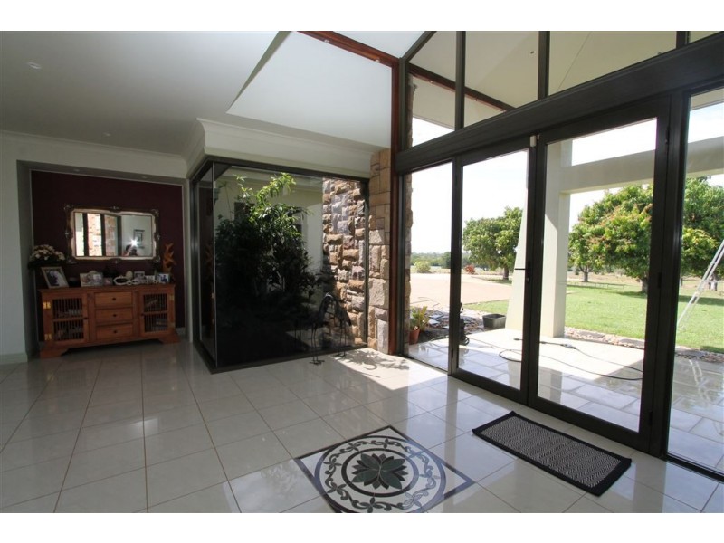 75 Adelaide Terrace, Bowen QLD 4805