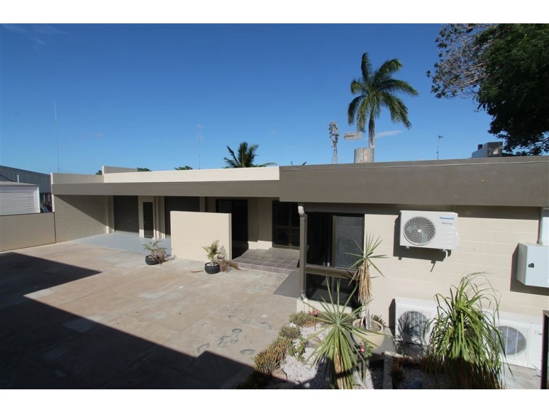 4/202 Queen, Ayr QLD 4807