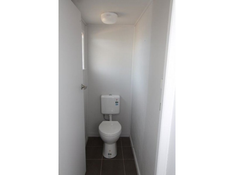 8 Fourth Street, Home Hill QLD 4806