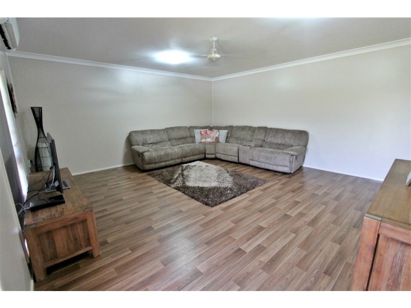 88- 90 Munro Street, Brandon QLD 4808