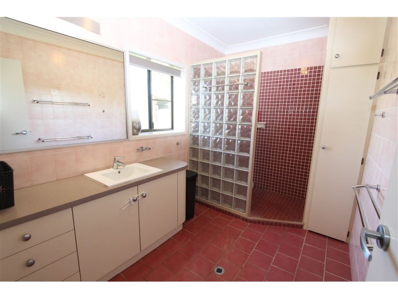 88- 90 Munro Street, Brandon QLD 4808