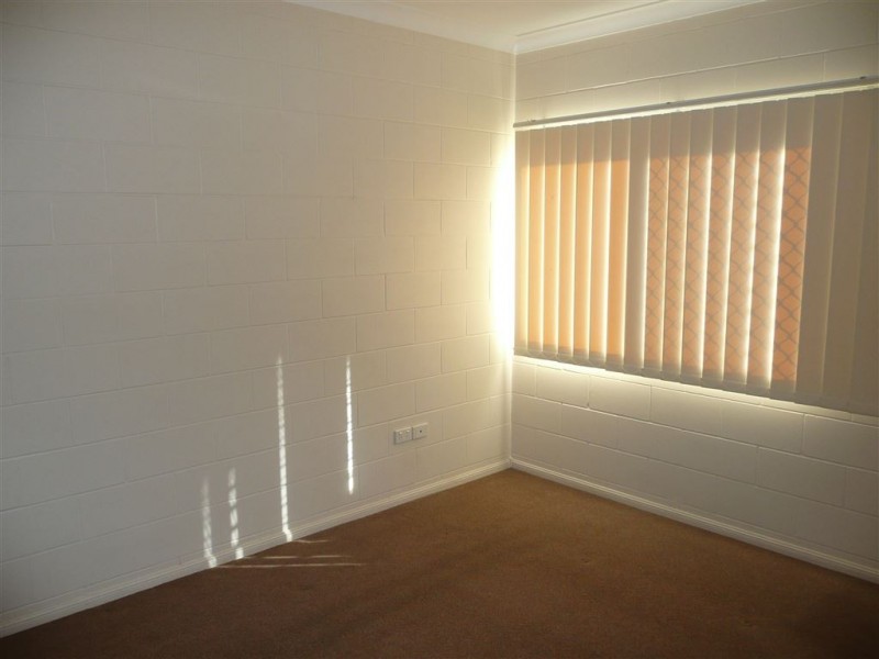 2/47 Macmillan Street, Ayr QLD 4807