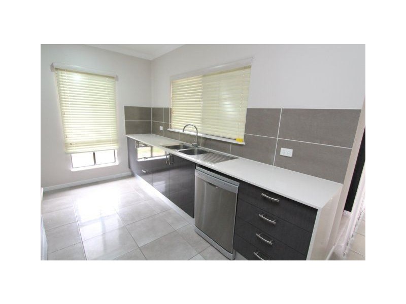 125 Mackenzie Street, Ayr QLD 4807
