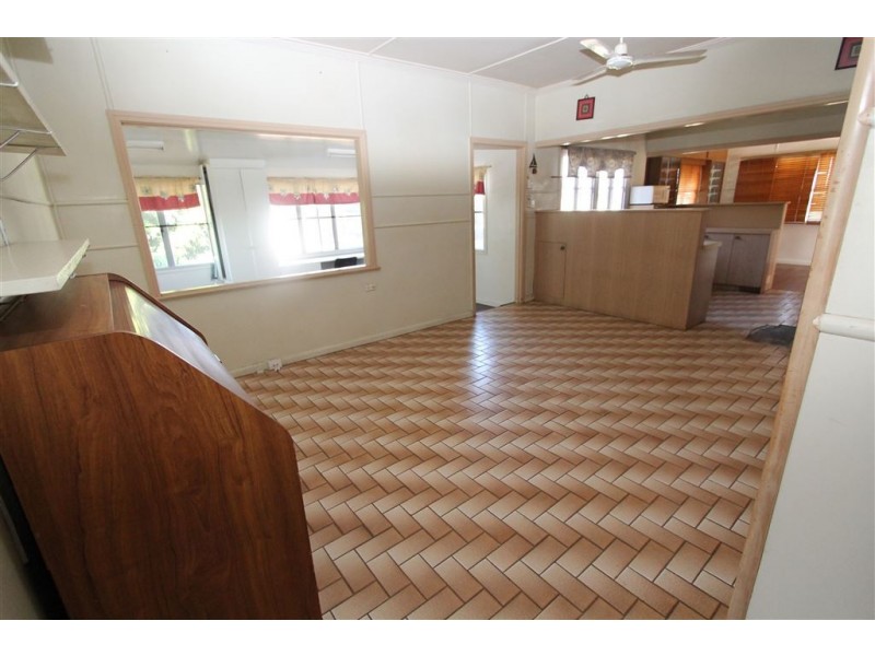 173 Anabranch Road, Jarvisfield QLD 4807