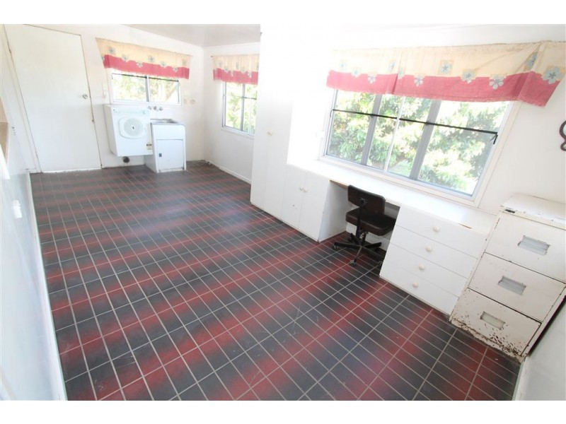 173 Anabranch Road, Jarvisfield QLD 4807