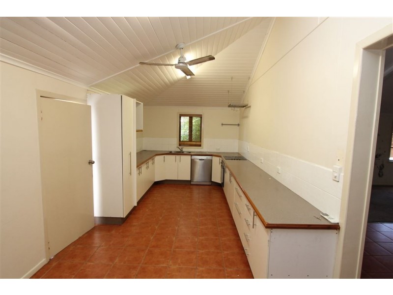 110 Railway Street, Ayr QLD 4807