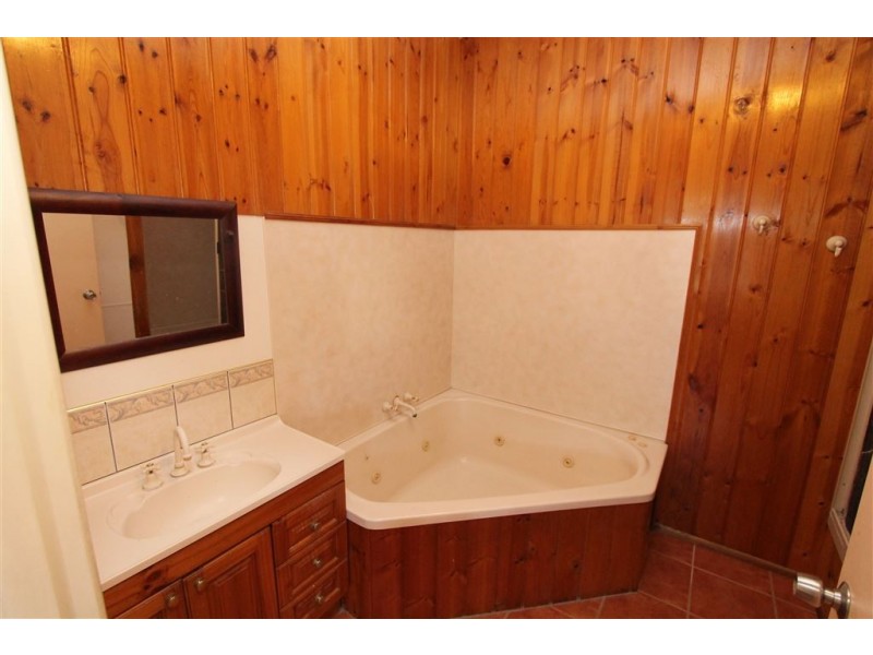 110 Railway Street, Ayr QLD 4807