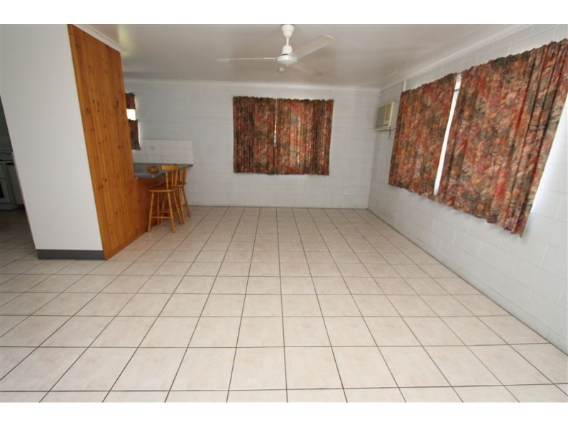 1/5 Macmillan Street, Ayr QLD 4807