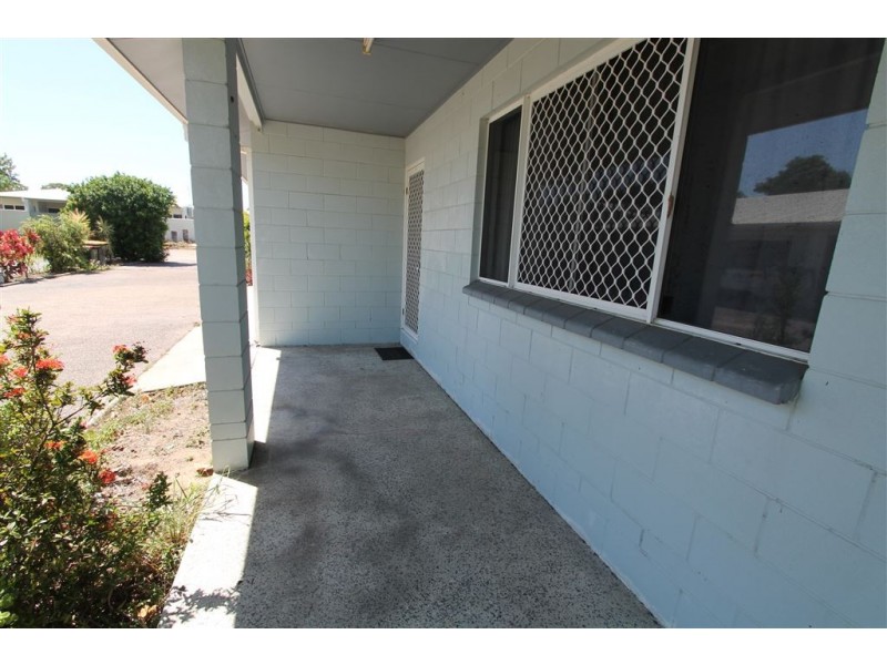 1/5 Macmillan Street, Ayr QLD 4807