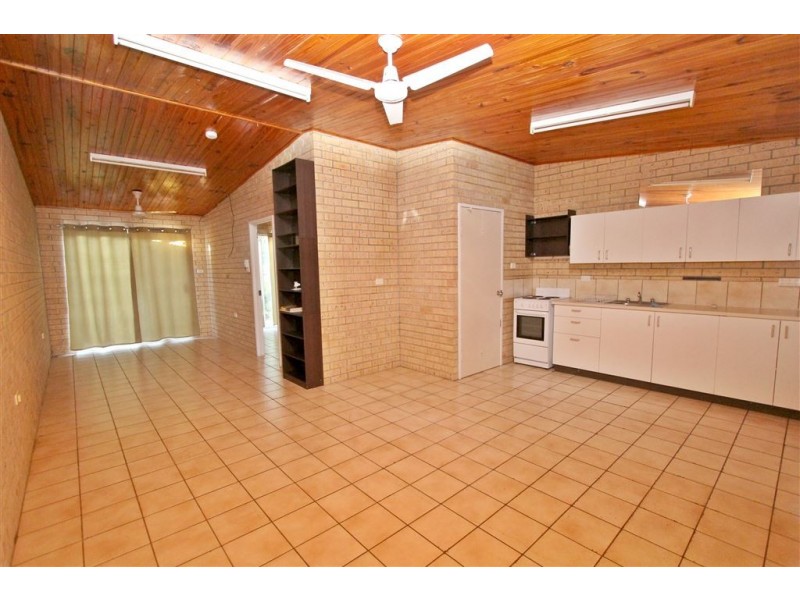 2/25 Conley Street, Ayr QLD 4807