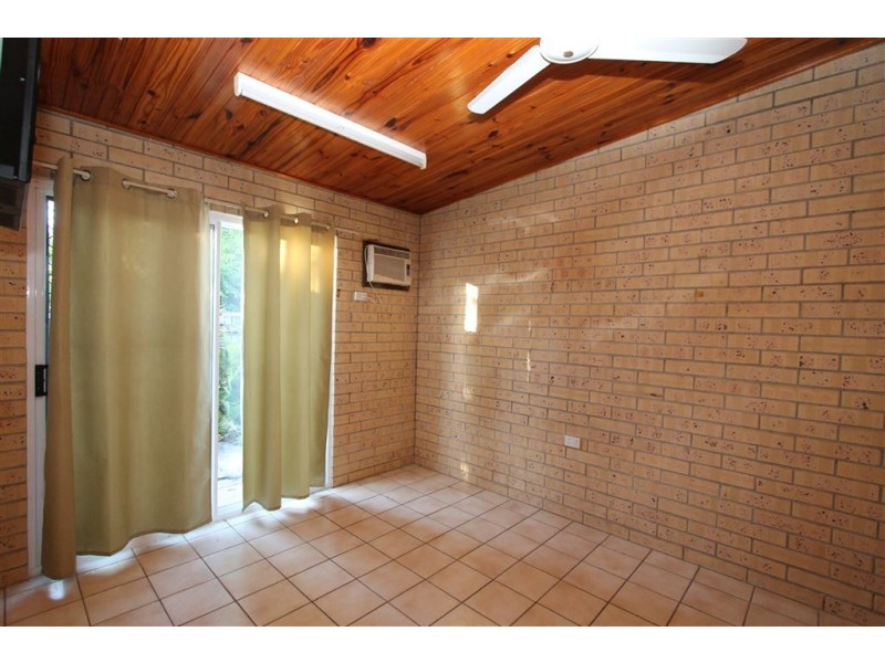 2/25 Conley Street, Ayr QLD 4807