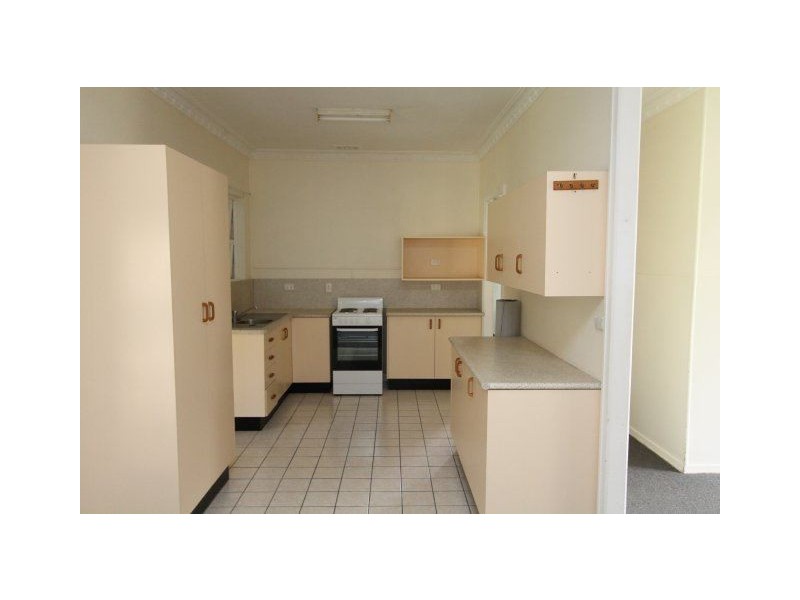 54 Fourth Street, Home Hill QLD 4806