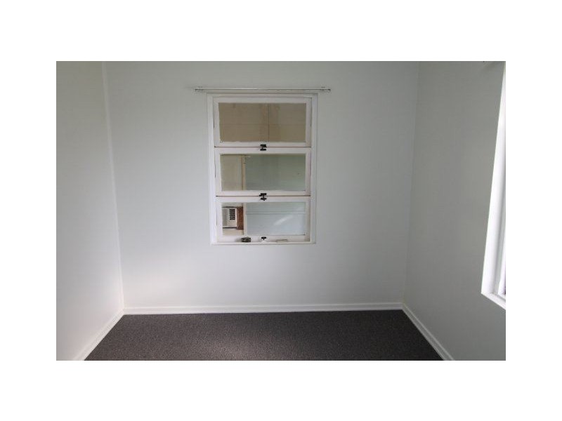 54 Fourth Street, Home Hill QLD 4806