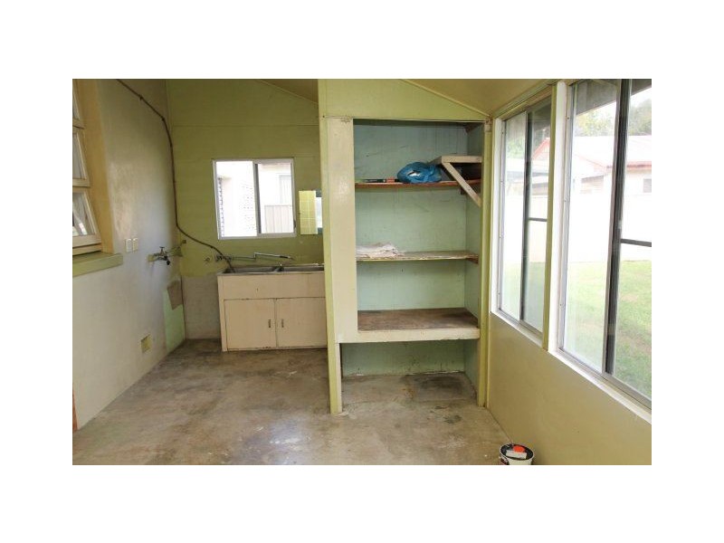 54 Fourth Street, Home Hill QLD 4806