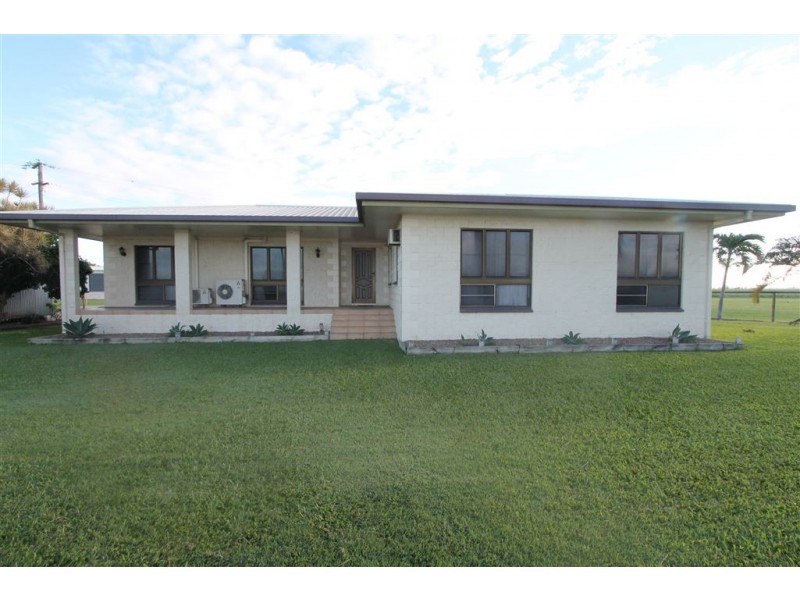 126 Anabranch Road, Jarvisfield QLD 4807