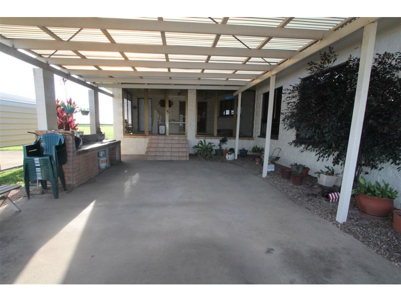126 Anabranch Road, Jarvisfield QLD 4807