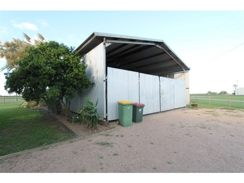 126 Anabranch Road, Jarvisfield QLD 4807