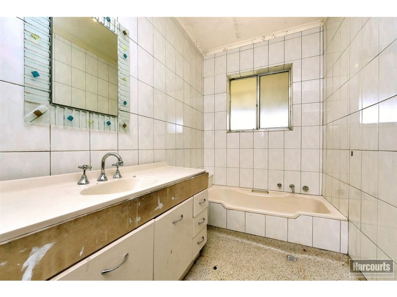 17 Adelaide Road, Greenock SA 5360