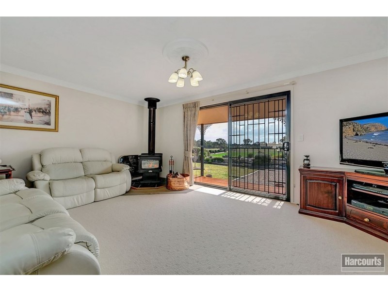 842 Black Hill Road, Cambrai SA 5353