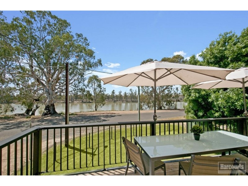 Lt 209 McPhee Ave, Blanchetown SA 5357