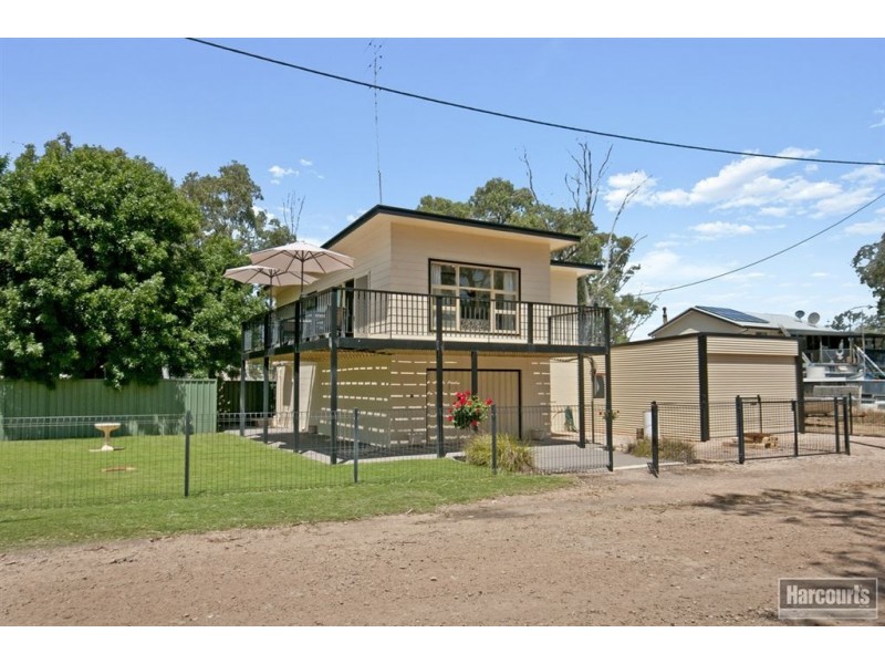 Lt 209 McPhee Ave, Blanchetown SA 5357