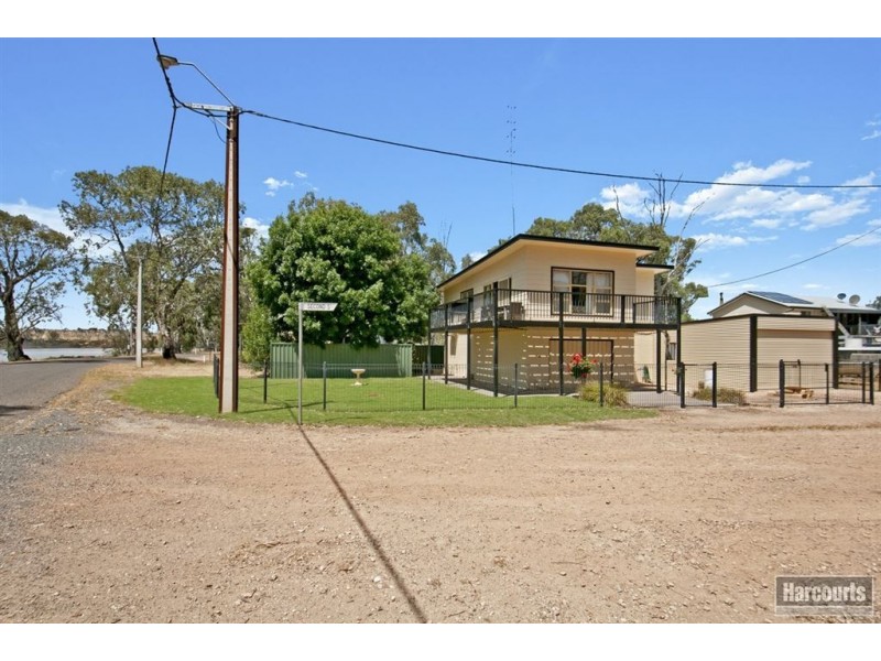 Lt 209 McPhee Ave, Blanchetown SA 5357