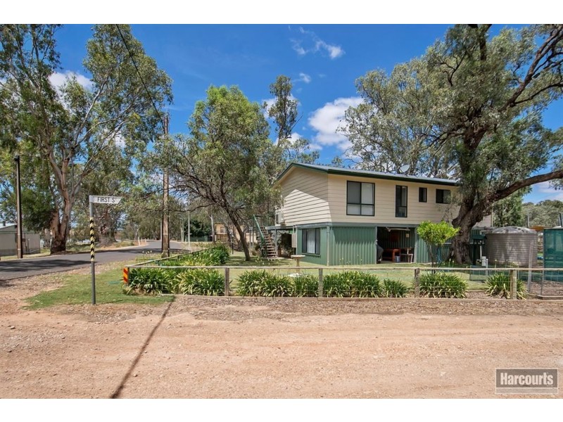 Lt 10 McPhee Avenue, Blanchetown SA 5357