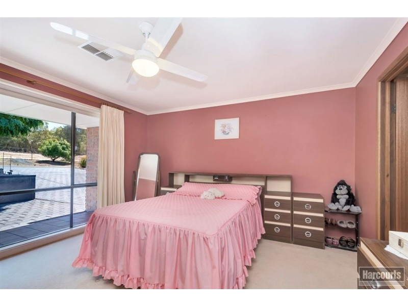 37 Whiteman Rd, Williamstown SA 5351