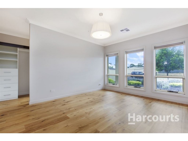 4 Clyde Court, Greenock SA 5360