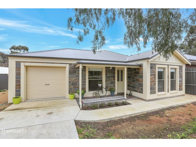 12 Polkinghorne Place, Williamstown SA 5351