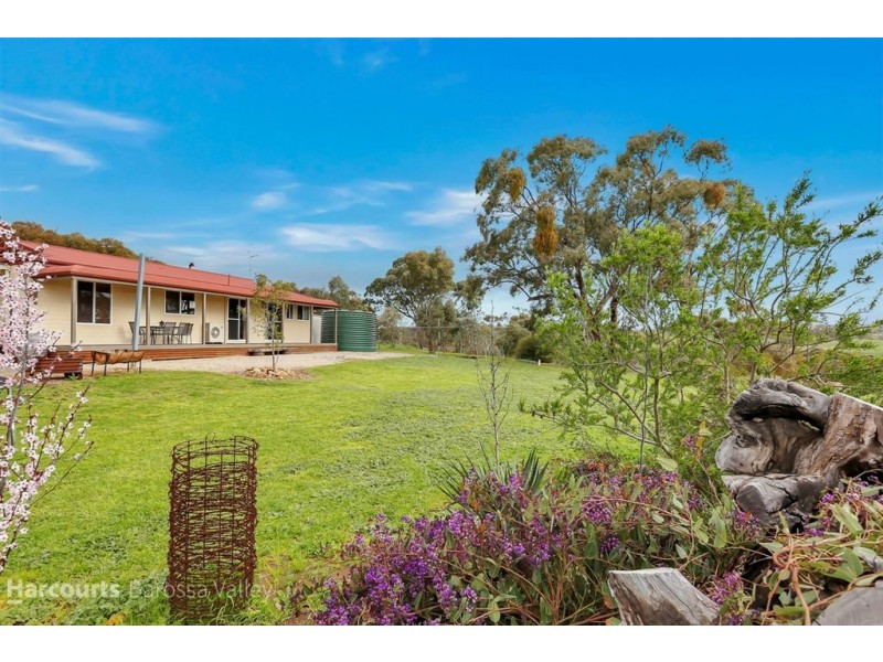 8411 Horrocks Highway, Clare SA 5453