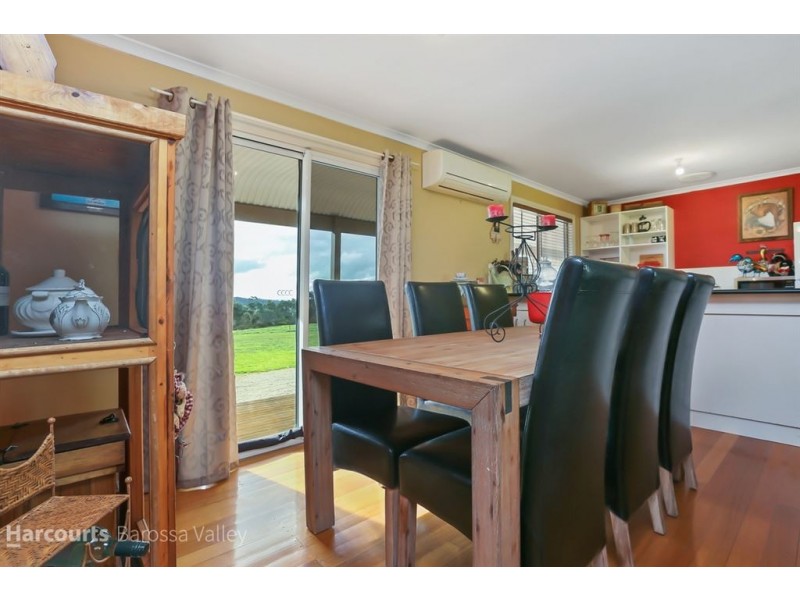 8411 Horrocks Highway, Clare SA 5453