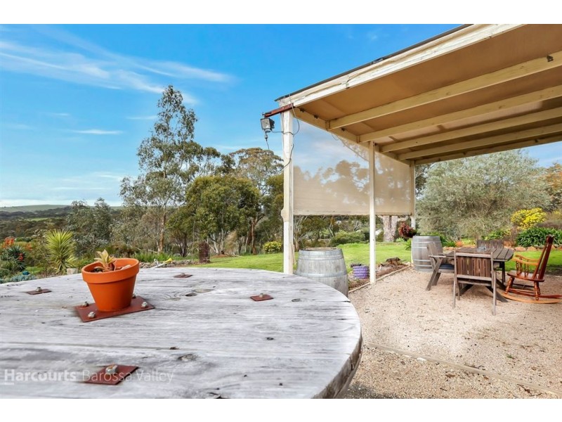 8411 Horrocks Highway, Clare SA 5453