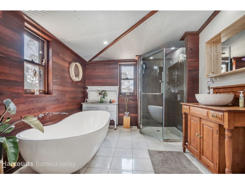 263 Warren Road, Williamstown SA 5351