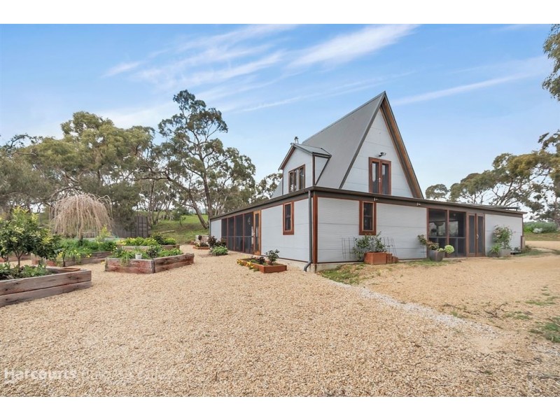 263 Warren Road, Williamstown SA 5351